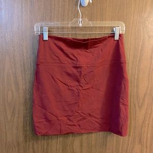Maroon red BDG stretchy cotton mini skirt.Size M. So flattering for the booty🍑